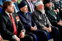 Муфтий Дагестана принял участие в церемонии передачи боевого знамени бригаде «Терек»