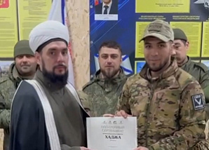 В зоне СВО Джамаль Гарифуллин вручил воинам путевки в хадж