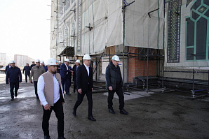 Глава Башкортостана Радий Хабиров посетил строительную площадку мечети «Ар-Рахим»