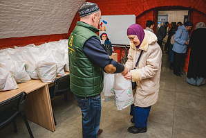 50 нуждающихся семей Казани обеспечили продовольствием
