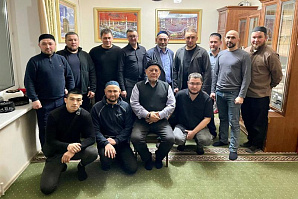 Муфтий Тюменской области Зиннат хазрат Садыков провел встречу с татарской молодежью
