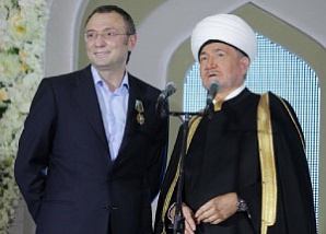 Муфтий Шейх Равиль Гайнутдин направил поздравления Сулейману Керимову