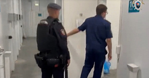 СК возбудил дела против инспекторов миграционных подразделений Москвы