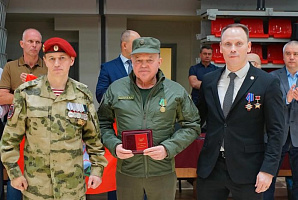 Ректора Академии наградили медалью за содействие СВО