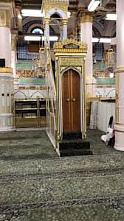 Паломники совершают зиараты в Медине и Мекке