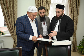 Муфтий Камиль хазрат встретился с главой ДУМ Поволжья Мукаддасом хазратом Бибарсовым