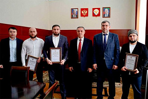 Магомедхабиб Магомедов получил благодарственное письмо от Главы РД