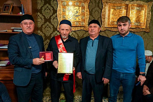 Делегация Кизилюрта и Кизилюртовского района посетила Муфтия Дагестана