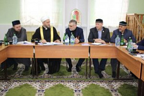 Заседание президиума ДУМСО прошло в Александровом Гае