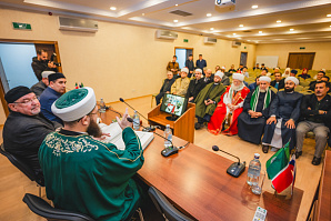 Делегация во главе с Талгатом Таджуддином посетила резиденцию ДУМ РТ